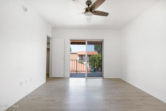 19545 Sherman Way 17, Reseda, CA 91335
