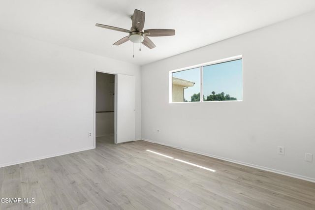 19545 Sherman Way 17, Reseda, CA 91335