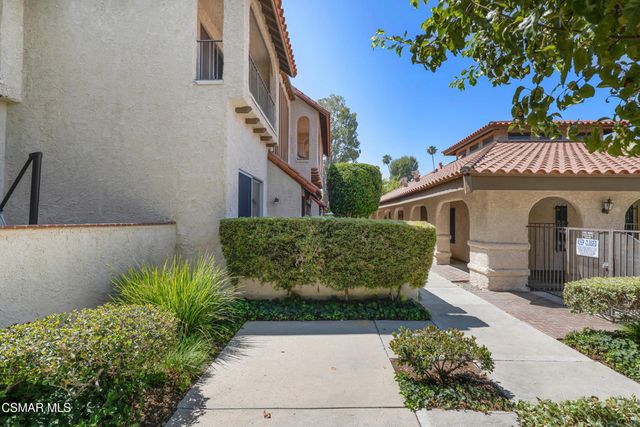 19545 Sherman Way 17, Reseda, CA 91335