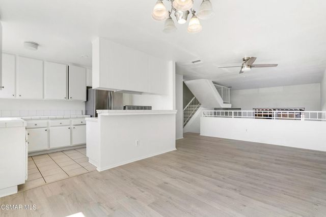 19545 Sherman Way 17, Reseda, CA 91335