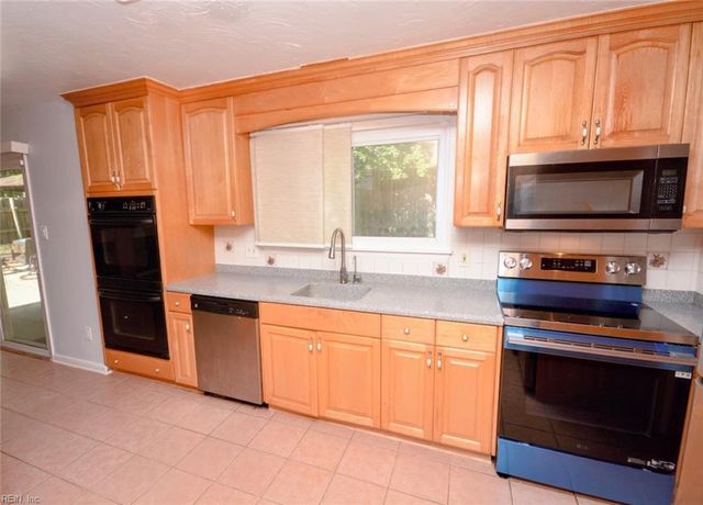 1549 Edgewater DR, Virginia Beach, VA 23464