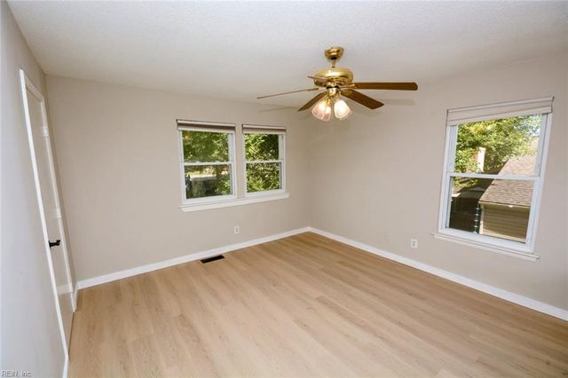 1549 Edgewater DR, Virginia Beach, VA 23464