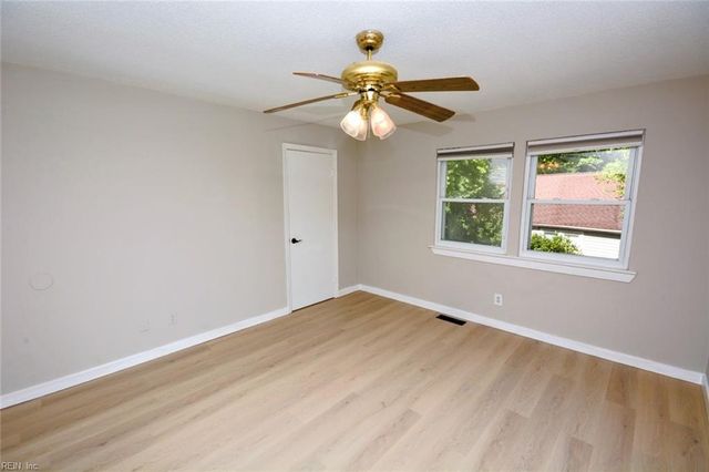 1549 Edgewater DR, Virginia Beach, VA 23464