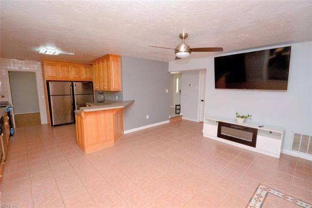1549 Edgewater DR, Virginia Beach, VA 23464