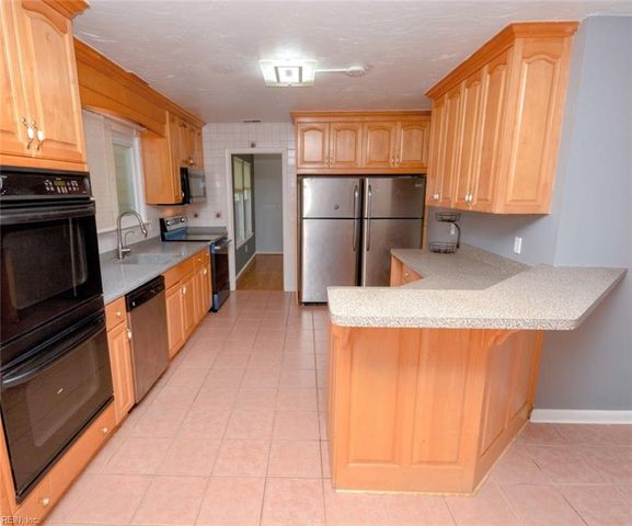 1549 Edgewater DR, Virginia Beach, VA 23464