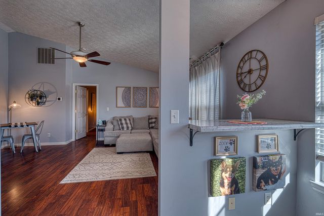 10311 Anchor Way, Evansville, IN 47725