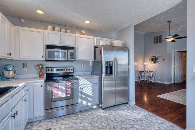 10311 Anchor Way, Evansville, IN 47725