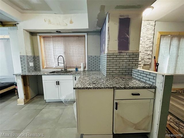 1540 Atkinson Street, Detroit, MI 48206