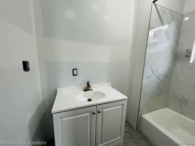 1540 Atkinson Street, Detroit, MI 48206