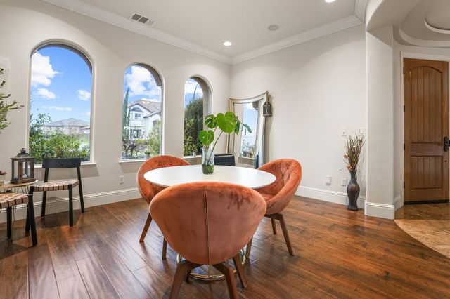 652 Glen-Mady Way, Folsom, CA 95630