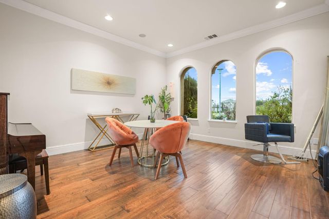 652 Glen-Mady Way, Folsom, CA 95630