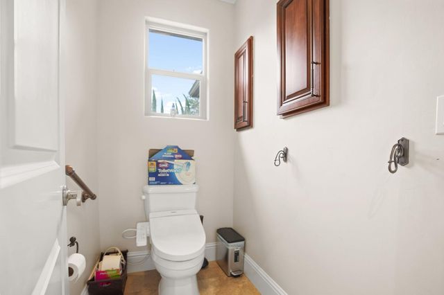 652 Glen-Mady Way, Folsom, CA 95630