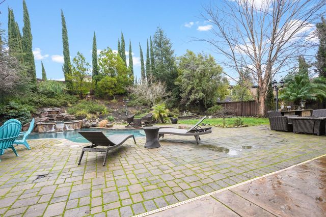 652 Glen-Mady Way, Folsom, CA 95630