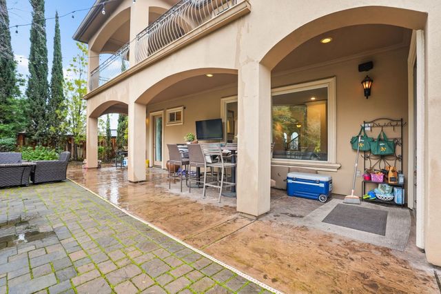 652 Glen-Mady Way, Folsom, CA 95630