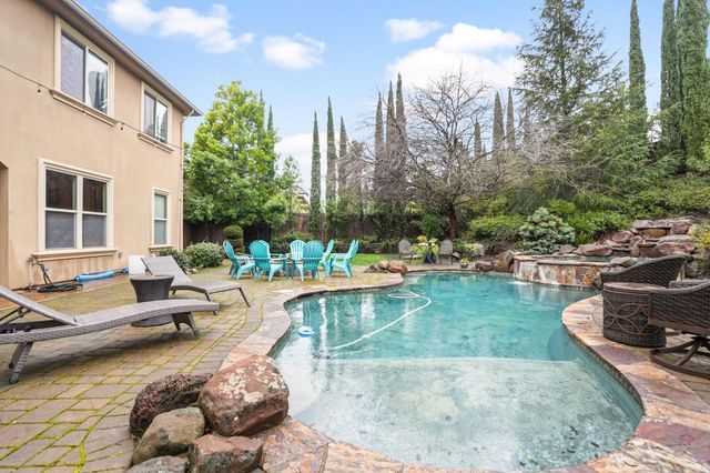 652 Glen-Mady Way, Folsom, CA 95630