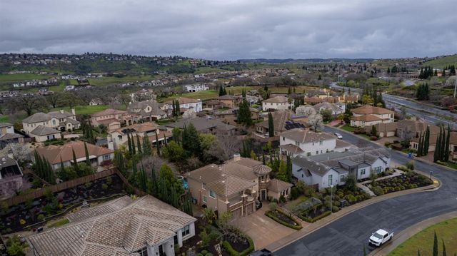 652 Glen-Mady Way, Folsom, CA 95630