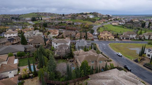 652 Glen-Mady Way, Folsom, CA 95630