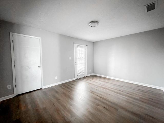 2498 Hidden Cove Court, Gainesville, GA 30501