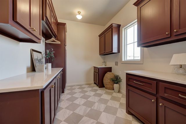 2297 Summit Circle, Blanchard, OK 73010
