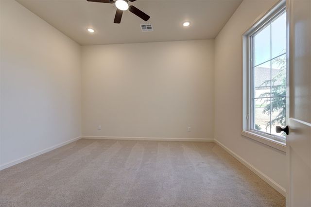2297 Summit Circle, Blanchard, OK 73010