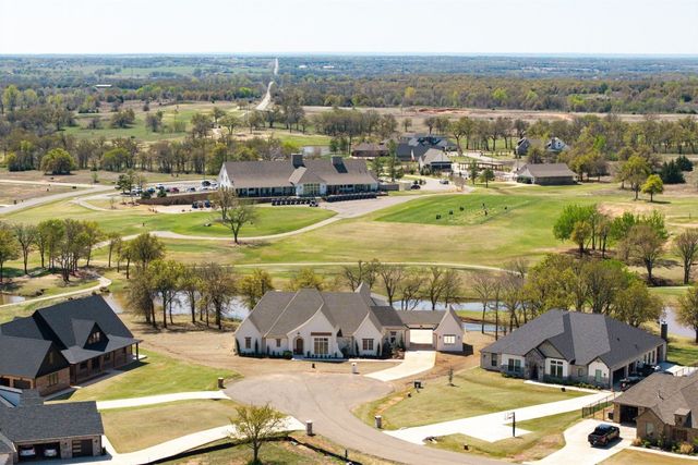 2297 Summit Circle, Blanchard, OK 73010