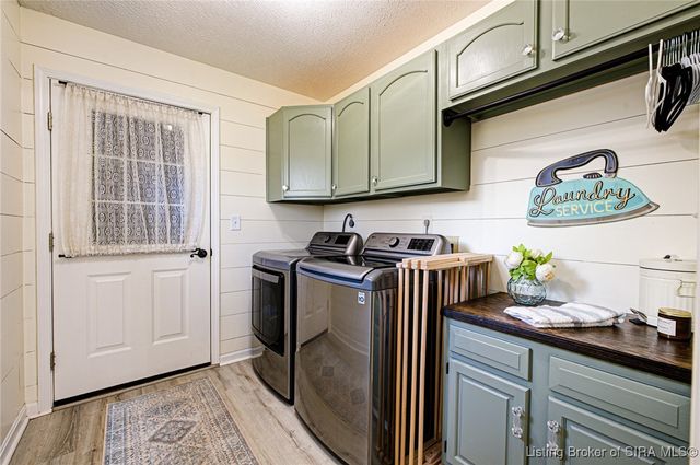 201 Slate Run Drive, Henryville, IN 47126