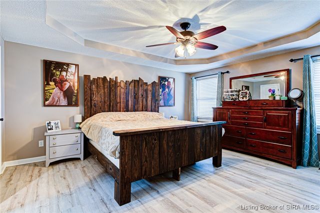 201 Slate Run Drive, Henryville, IN 47126