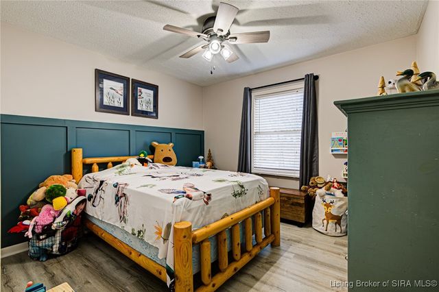 201 Slate Run Drive, Henryville, IN 47126