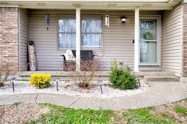 201 Slate Run Drive, Henryville, IN 47126