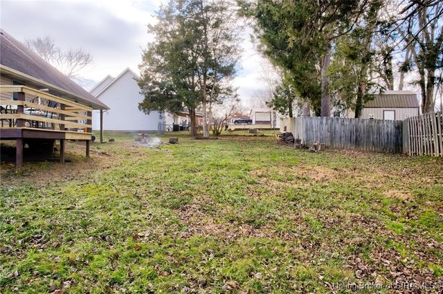 201 Slate Run Drive, Henryville, IN 47126