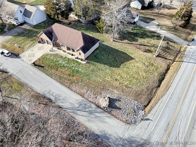 201 Slate Run Drive, Henryville, IN 47126