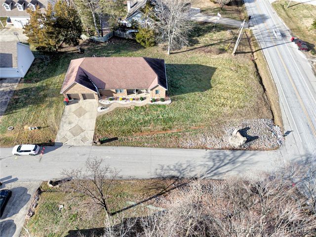 201 Slate Run Drive, Henryville, IN 47126