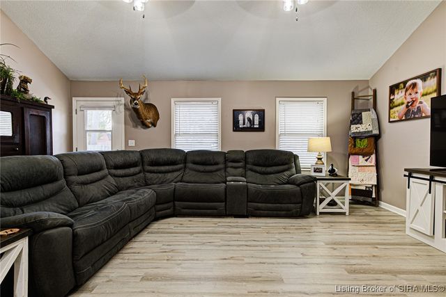 201 Slate Run Drive, Henryville, IN 47126