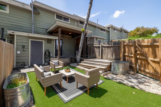 2000 Lightsey RD 5, Austin, TX 78704