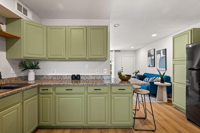 2000 Lightsey RD 5, Austin, TX 78704