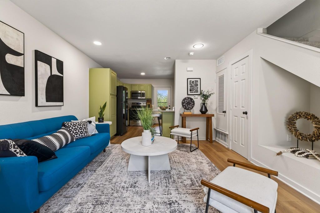 2000 Lightsey RD 5, Austin, TX 78704