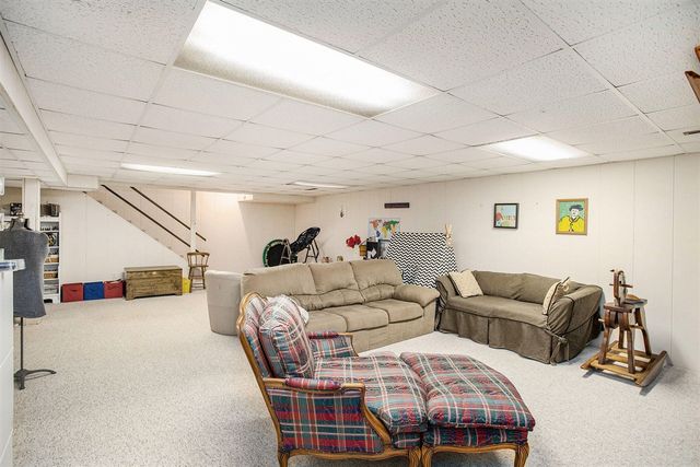 5345 Squires Manor Road, Jackson, MI 49201