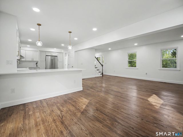 275 West Main Street, Chester, CT 06412