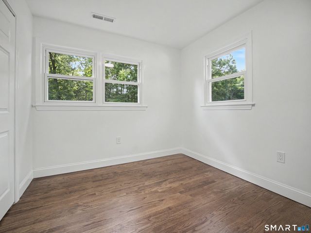 275 West Main Street, Chester, CT 06412