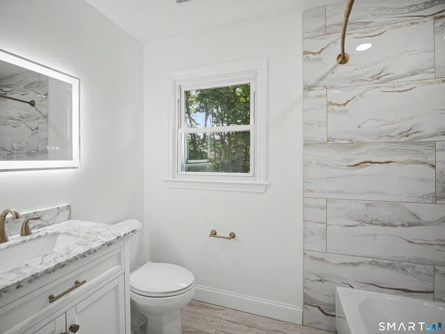 275 West Main Street, Chester, CT 06412