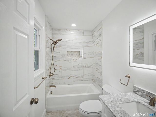 275 West Main Street, Chester, CT 06412