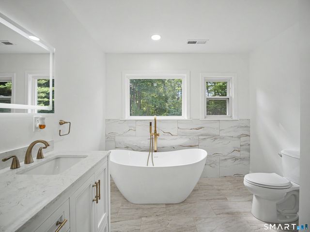 275 West Main Street, Chester, CT 06412