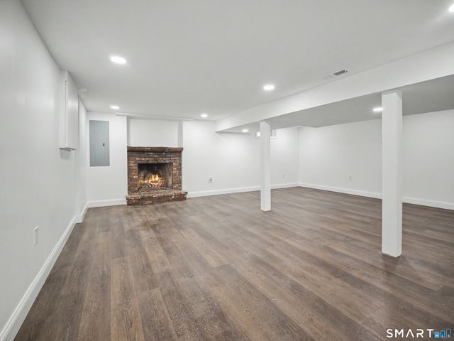 275 West Main Street, Chester, CT 06412