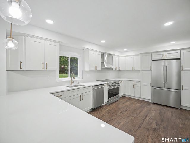 275 West Main Street, Chester, CT 06412