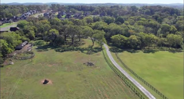 1693 Coles Ferry Pike, Lebanon, TN 37087