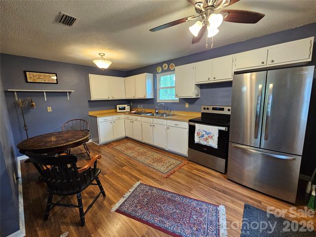 1982 Old Farm Road SE, Concord, NC 28025