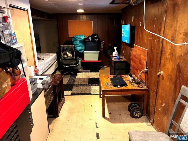 27 Melmore Gardens, East Orange, NJ 07017