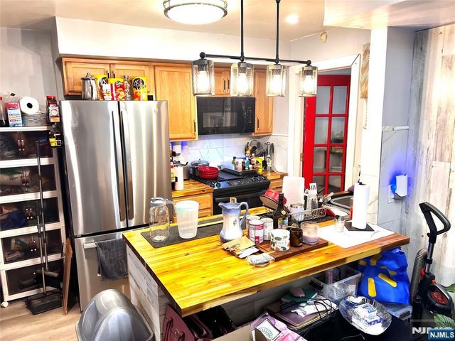 27 Melmore Gardens, East Orange, NJ 07017