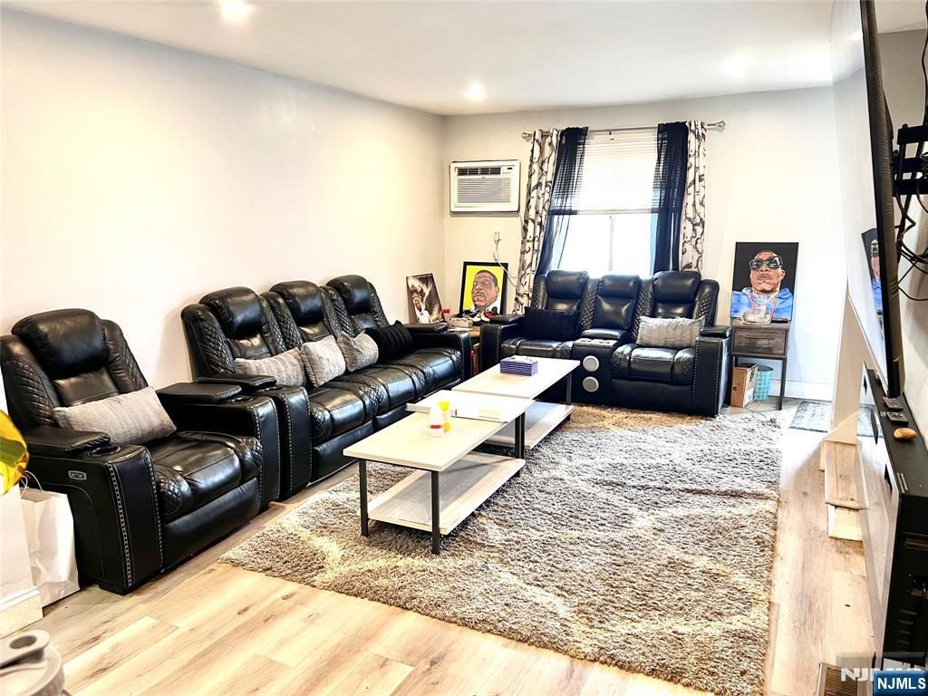 27 Melmore Gardens, East Orange, NJ 07017