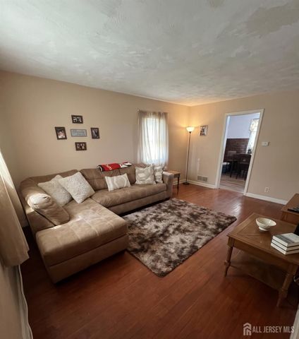 40-42 Moffett Street, Fords, NJ 08863